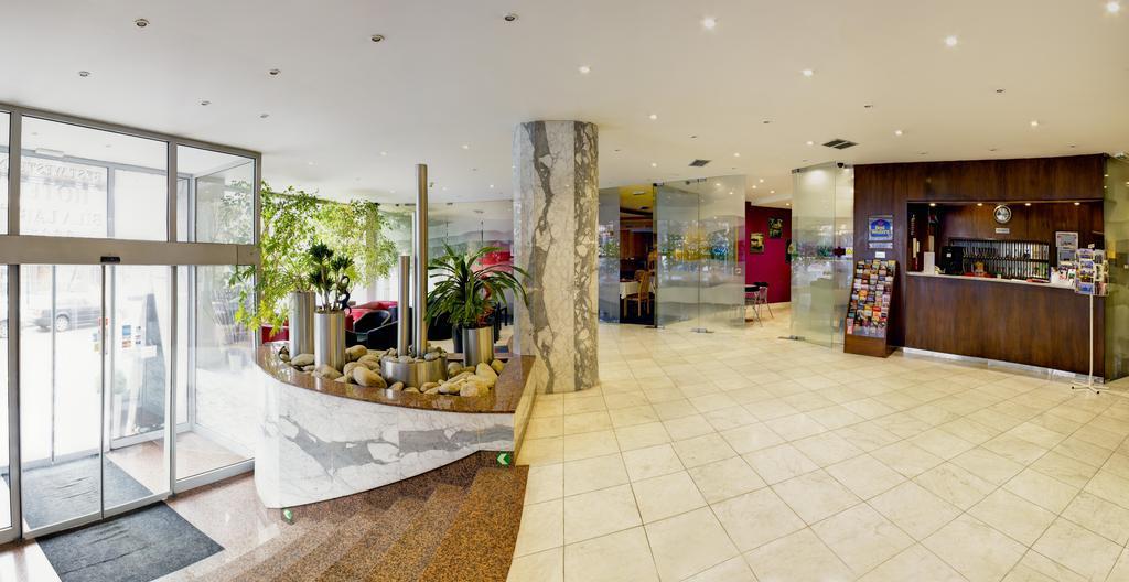 פראג Luxury Family Hotel Bila Labut מראה פנימי תמונה