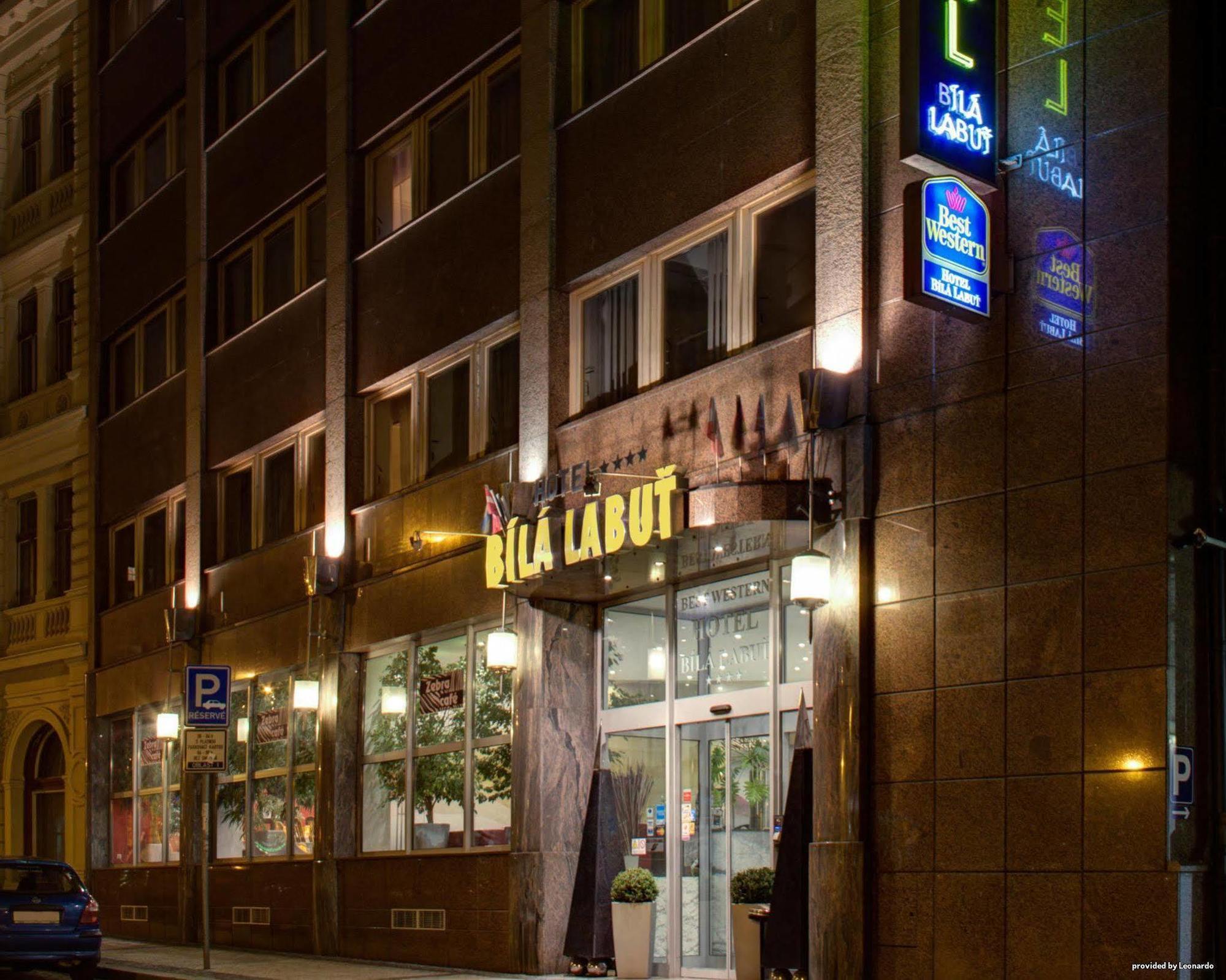 פראג Luxury Family Hotel Bila Labut מראה חיצוני תמונה