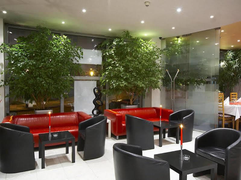 פראג Luxury Family Hotel Bila Labut מראה חיצוני תמונה